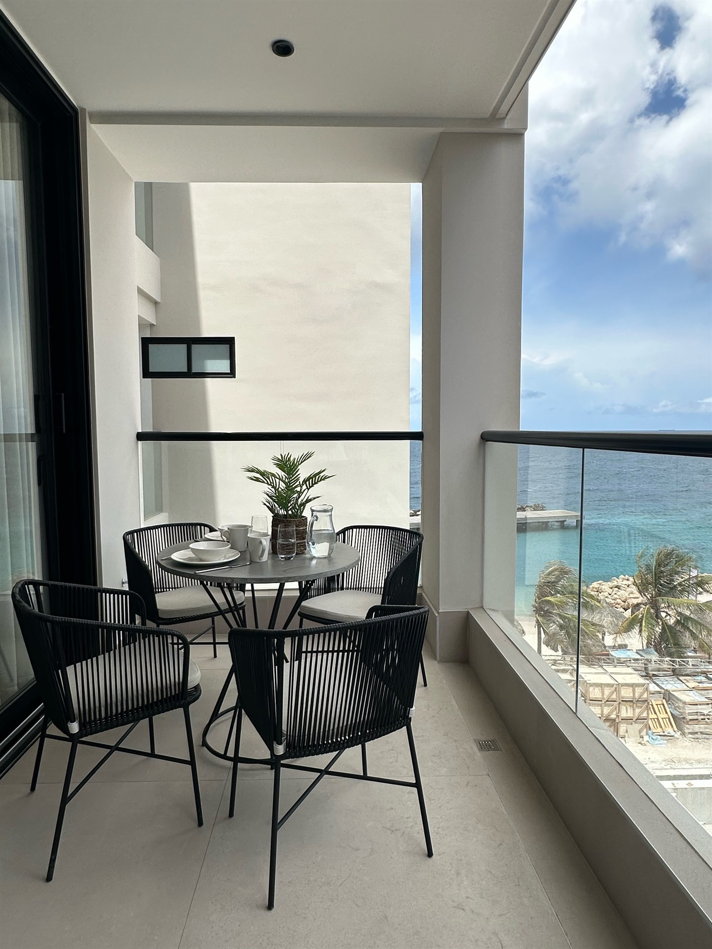 Balkon met zeezicht - appartement 406 Willemstad